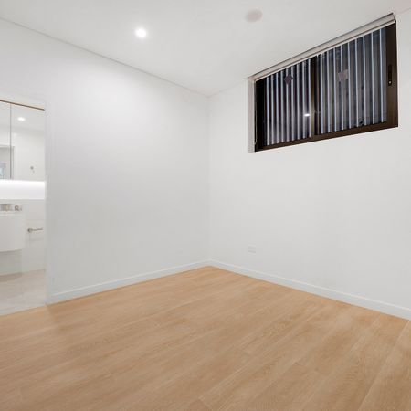 2 bedroom apartment - 25% below market rent - Photo 3