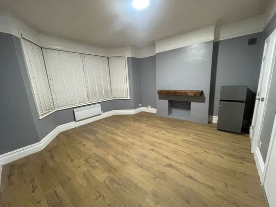 Studio Flat, Harrow View, HA1 - Photo 1