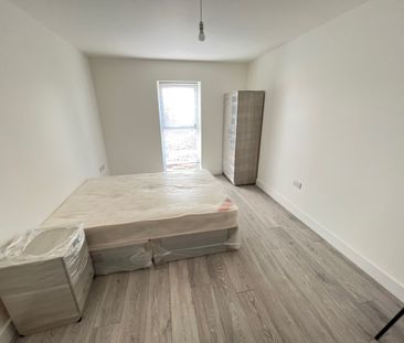 Modern 2-Bedroom, 2-Bathroom Student Apartment in Portswood, Southa... - Photo 3