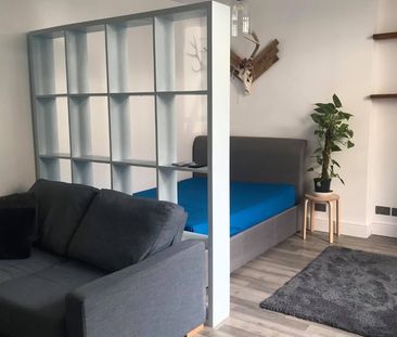 Studio Flat, Shepherds Bush, W12 - Photo 1