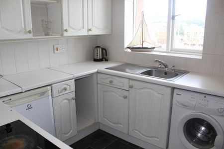 2 bedroom apartment to rent - Photo 5