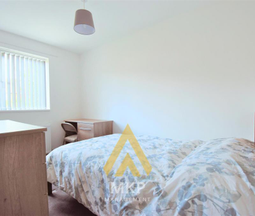 5 bedroom end of terrace house to rent - Photo 2