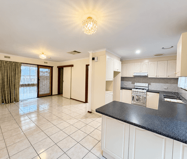 Spacious Family Living in Glen Waverley - Photo 1