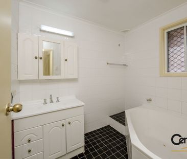Great 3 Bedroom Family Home in Prime Campbelltown Location!! - Photo 5