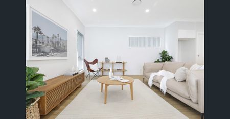 Modern & Incredibly Spacious Townhouse - Photo 4