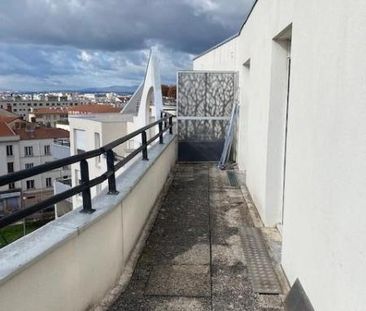 Location Appartement 1 pièce 39m² LYON 3ème - Photo 5