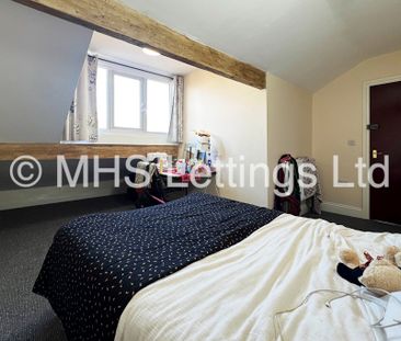 8 Bedroom Mid Terraced House for rent in Hyde Park Road - Photo 6