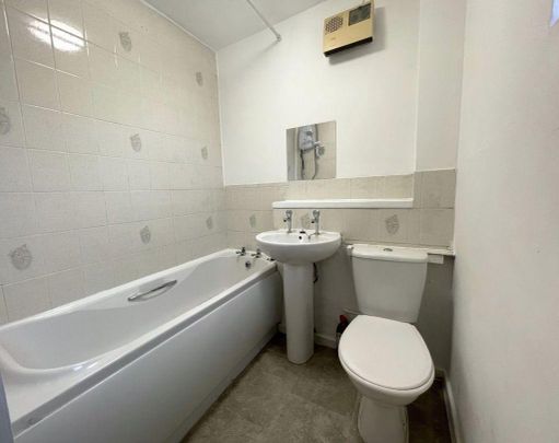 2 bedroom detached house to rent - Photo 1