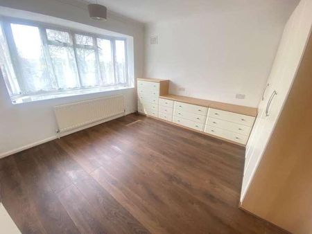 Vine Lane, Uxbridge, UB10 - Photo 5