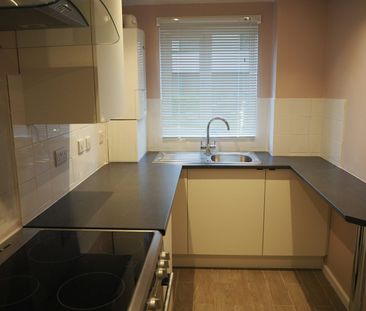 Flat to rent on - Photo 3