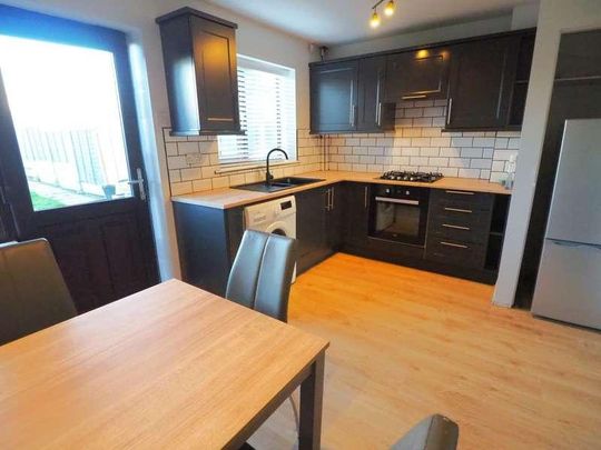 Beresford Avenue, Chapel-en-le-frith, SK23 - Photo 1