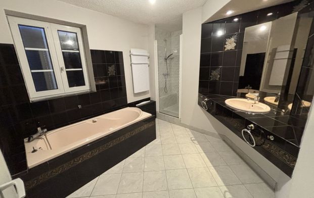 Location Maison Avec jardin Bage-la-ville - Photo 1