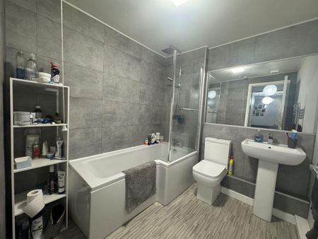 2 bedroom apartment to rent - Photo 5