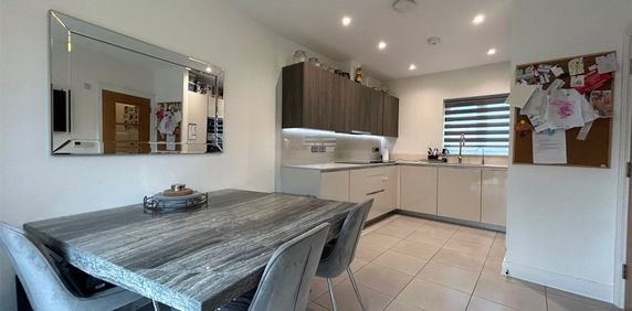 Meadowsweet Lane, Warfield Meadowsweet Lane, Warfield - Photo 2