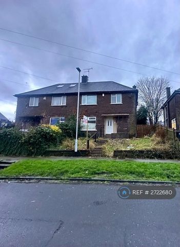 3 bedroom semi-detached house to rent - Photo 4