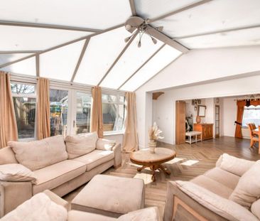 5 bedroom terraced house to rent - Photo 4