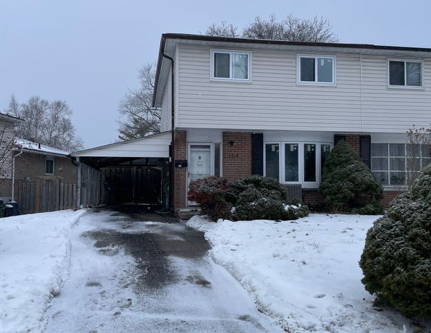 For Lease - 184 Hollyberry Trail, Toronto, Ontario - Photo 1