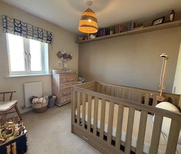 4 bedroom detached house to rent - Photo 5