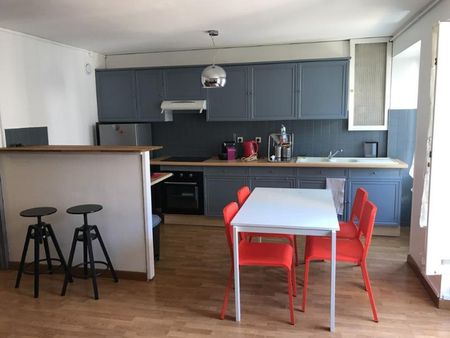 Location Appartement 3 pièces 67m² BORDEAUX 33000 - Photo 4