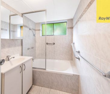 Peaceful & Private Two-Bedroom Unit in a Leafy Setting - Photo 2