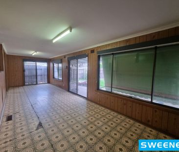 Location Location Location! - Photo 4