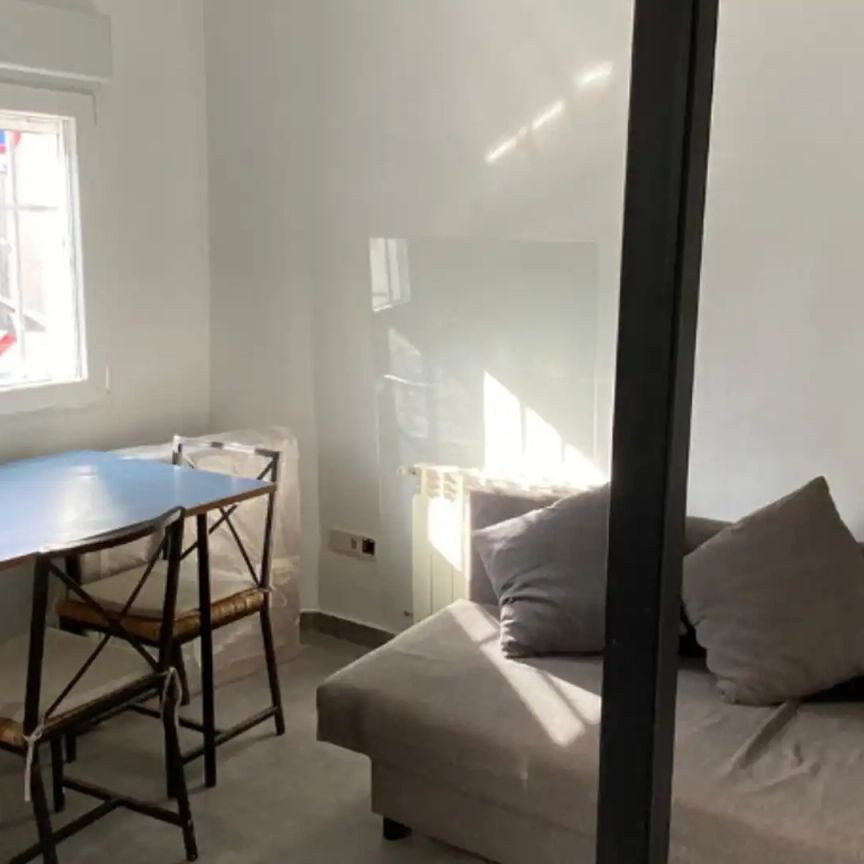 Dúplex de alquiler en Calle de la Isla de Oza, 25, Ciudad Universitaria - Foto 1