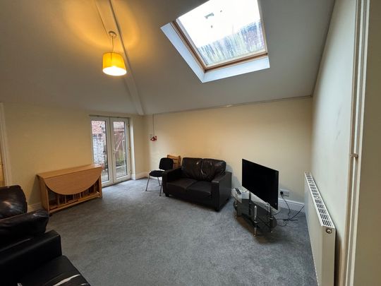 East Parade, Heworth - P2115 - Photo 1