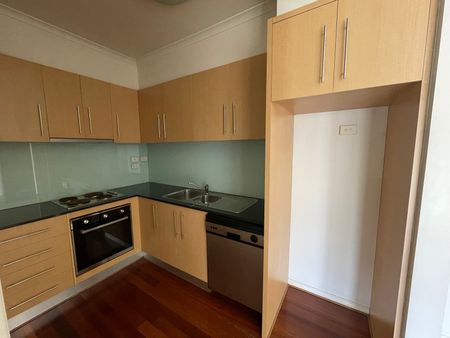 7/110 Union Road, Ascot Vale VIC 3032 - Photo 4