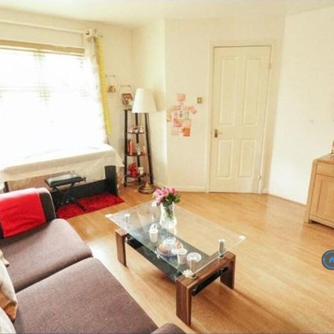 3 bedroom end of terrace house to rent - Photo 1