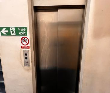 1 Bed Flat, Eastgate, LS2 - Photo 2