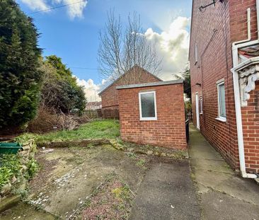 2 bedroom semi-detached house to rent - Photo 2