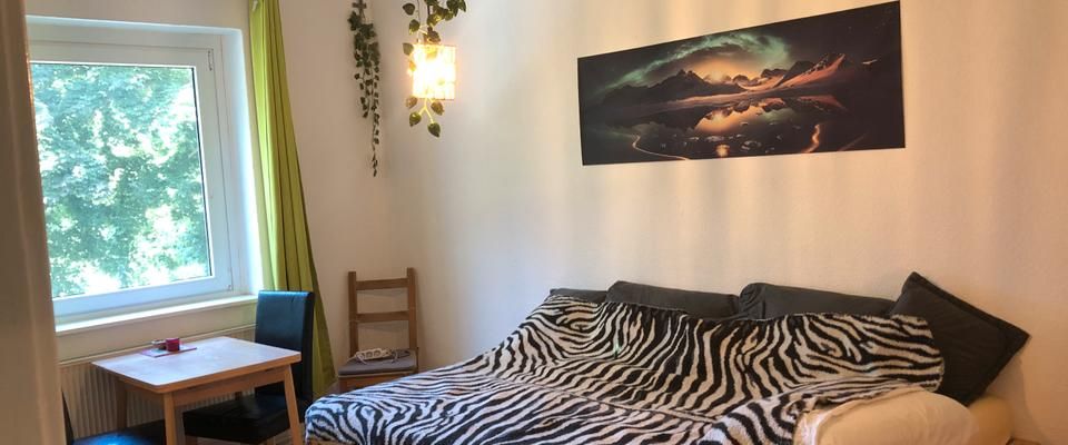 Helle, möbelierte 2 Zimmer Wohnung zur Zw.Miete 4.12.25-31.1.26 - Photo 1