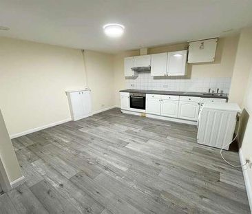 Bournemouth, BH1 - Photo 4