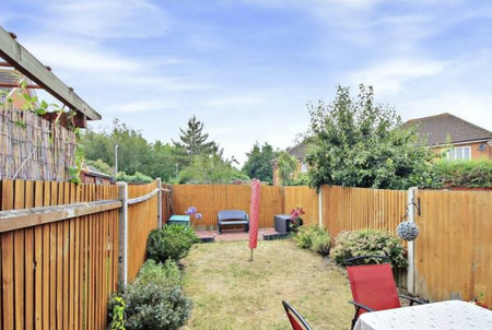 2 bedroom terraced house to rent - Photo 4