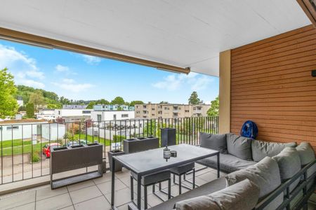 Lichtdurchflutete und stilvolle Wohnung sucht neue Mieter! - Foto 3
