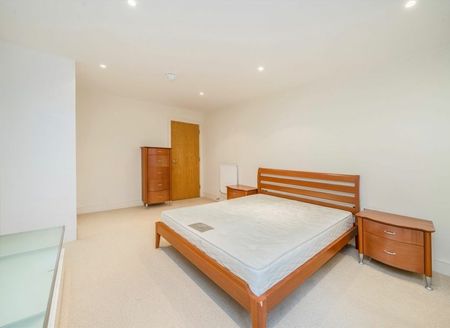 Lanterns Way Canary Wharf, E14 - Photo 3