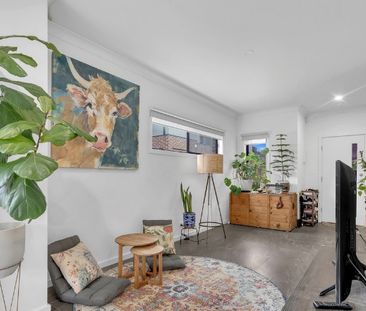 2/7 Pine Street, Thomastown VIC 3074 - Townhouse For Rent | Domain - Photo 2