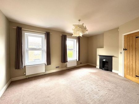 2 bedroom terraced house to rent - Photo 3