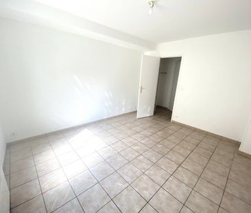 Location Appartement 2 pièces 42m² - Photo 2