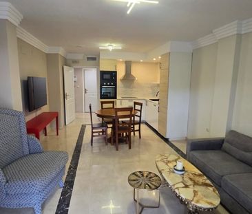 2 Bedroom Apartment For Rent in Marbella, Málaga - Photo 1