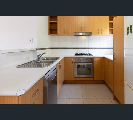 4/177 Oxford Street, Leederville, WA 6007 - Photo 3