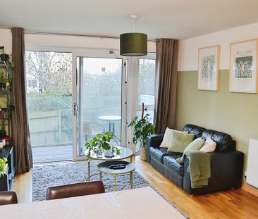 Aquarius Court – 2 Bed 2 Bathroom Flat - Photo 2