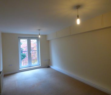 2 bedroom flat to rent - Photo 2