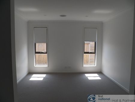 10 Solar Close, Cranbourne East - Photo 3