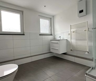 WUPPERTAL-VOHWINKEL - MODERNISIERTE & STILVOLLE 3-ZIMMERWOHNUNG MIT... - Foto 2