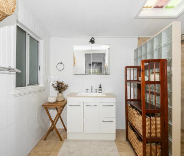 2 Bedroom Farmhouse - Photo 4