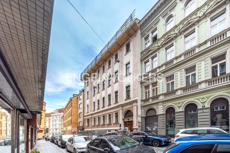 Pronájem bytu 2+1 68 m² - Photo 2