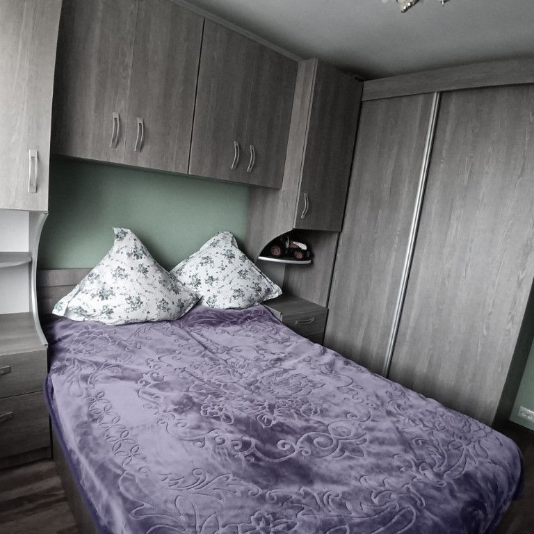 Apartament cu 2 Camere in Burdujeni - Photo 1