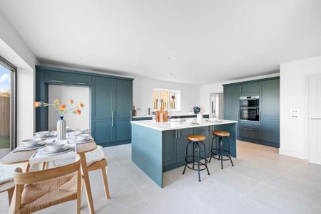 5 bedroom detached house to rent - Photo 4