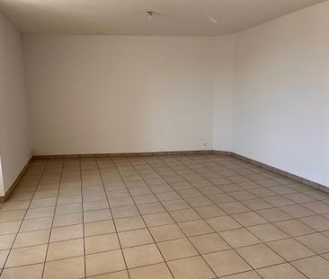 Location Appartement 3 pièces 66m² ANGOULEME 16000 - Photo 4